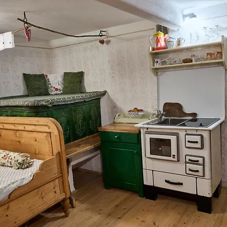 Traditional Slovenian Kozjanska Domacija 1817 Unesco Mab Apartmán Dobje pri Planini